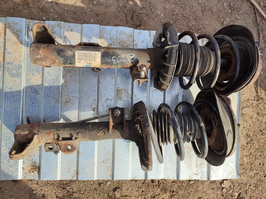 Стойки ступицы цапфы на Мерседес