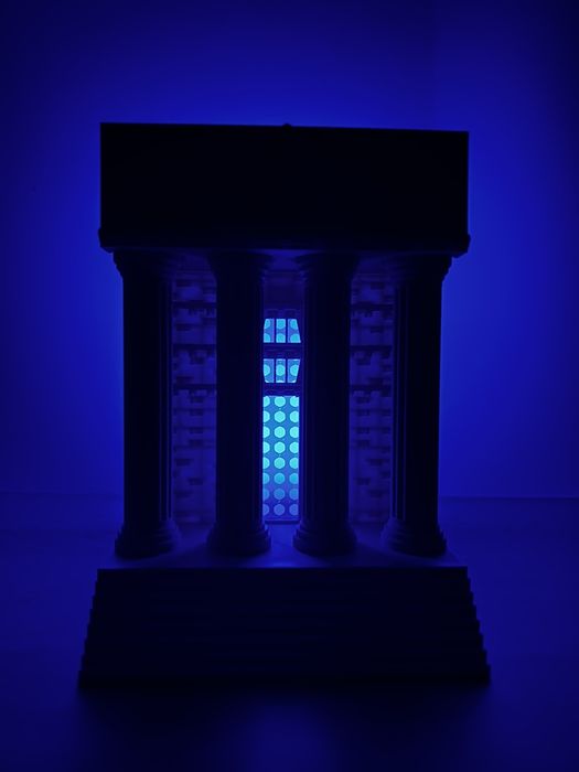 Гръцки храм – лампа с древна архитектура