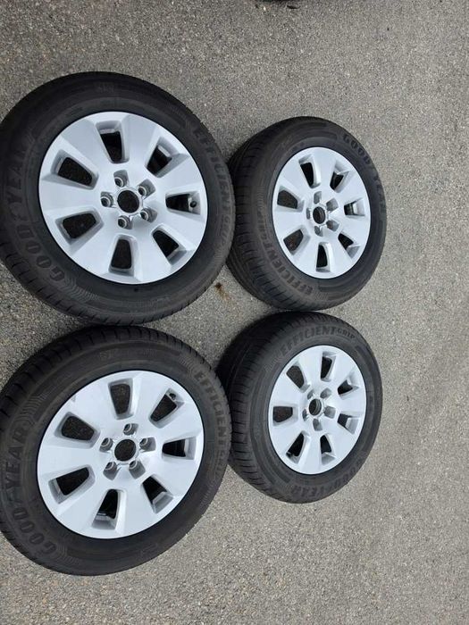 4 бр. Летни гуми 225/60 R16 с алуминиеви джанти 5x112 Audi VW Seat Skoda