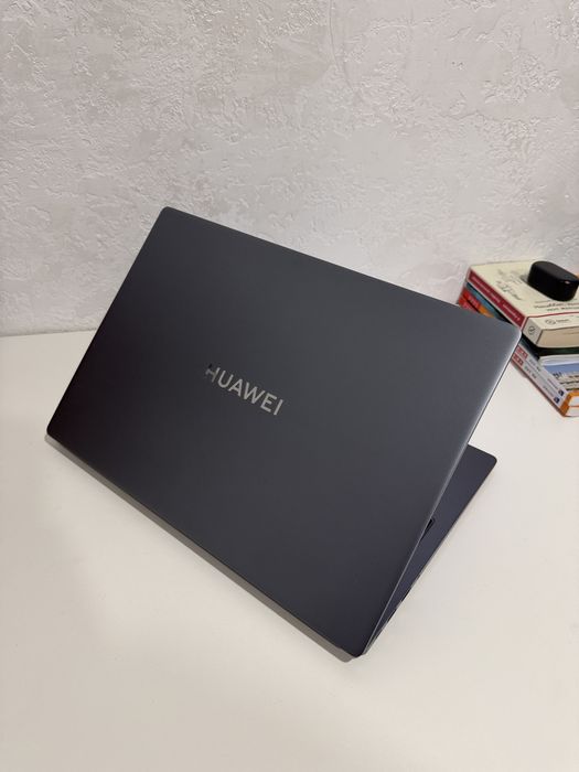 Продаётся ноутбук Huawei D 16 (Intel Core i5)