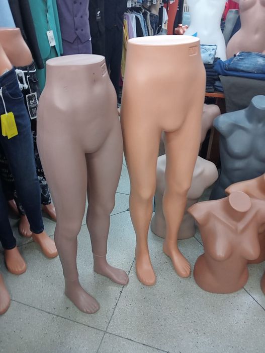Vind manechine busturi și picioare
