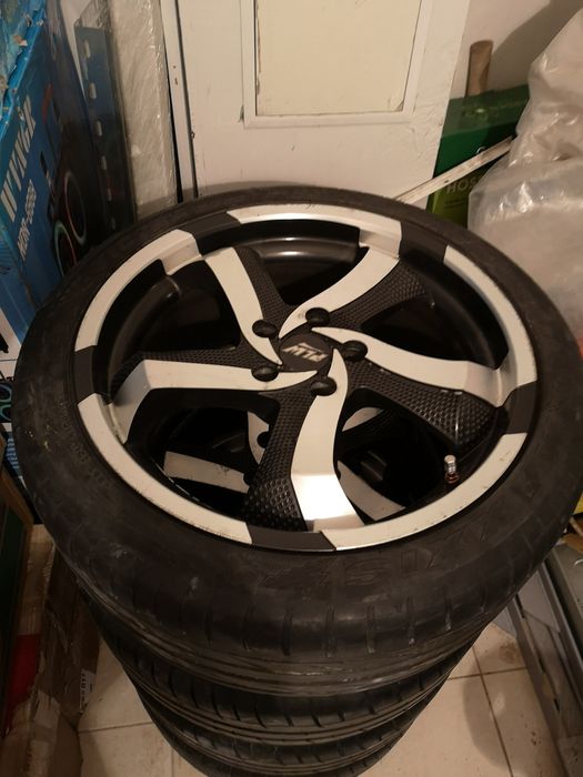 Джанти 18 ки с втулки и вентили за налягането оригинални