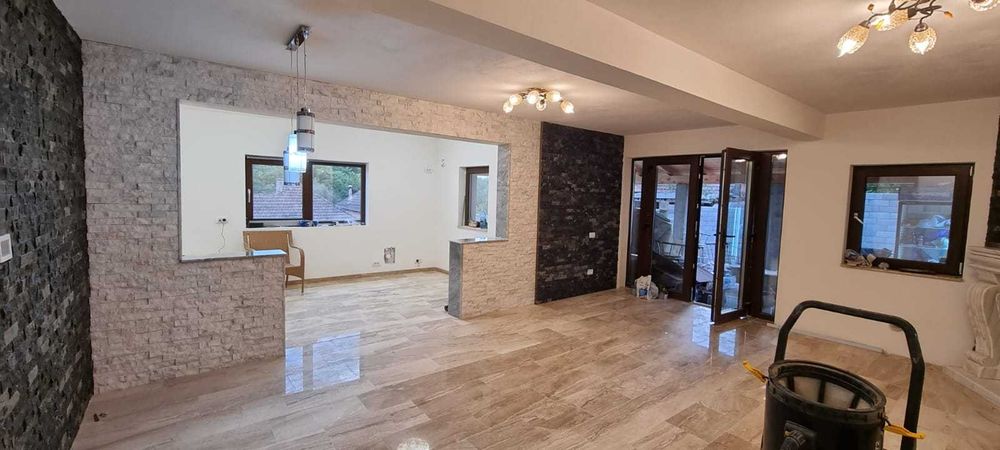 Construim case la rosu/Finisaje/Fatade//Fundatii/Acoperisuri