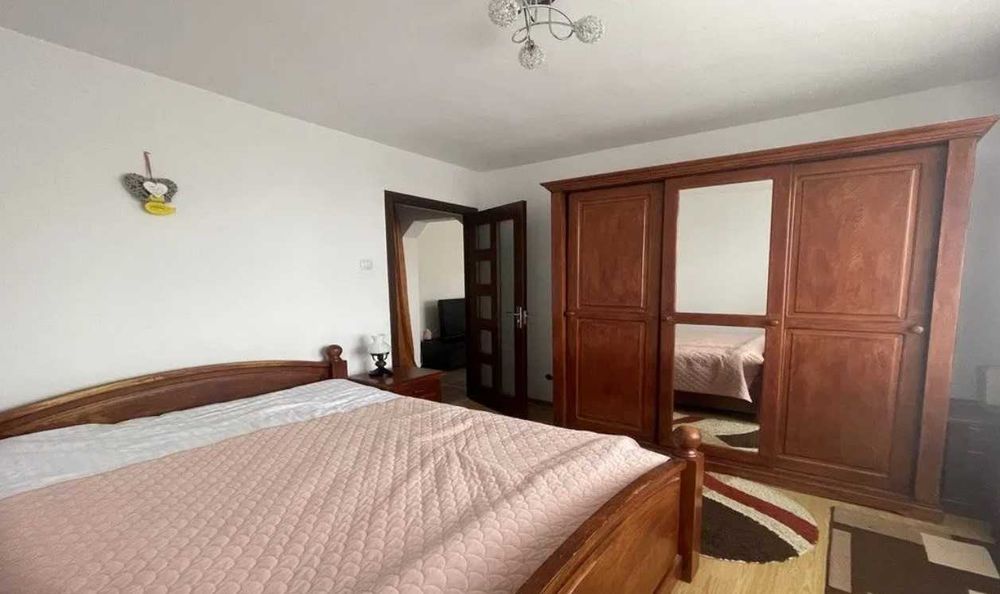 Дава се под наем Тристаен апартамент в Пловдив, Младежки Хълм - 90 кв.м за 326.4 € - Снимка #2