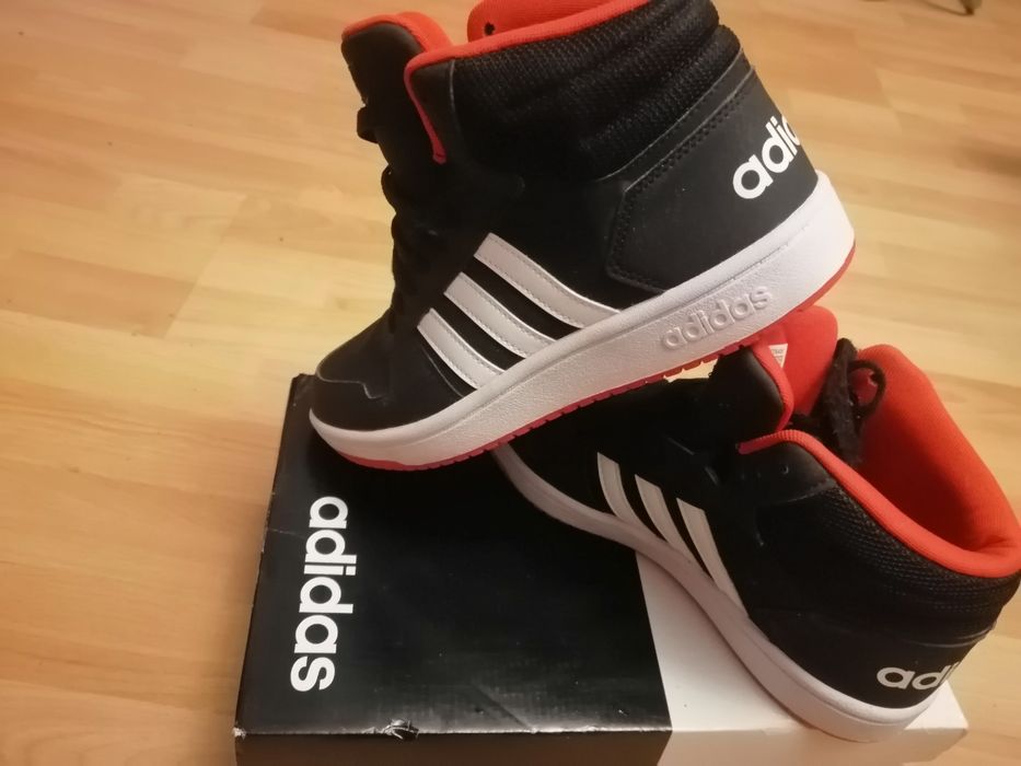 НАМАЛЕНИ!!! Високи кецове на Adiddas