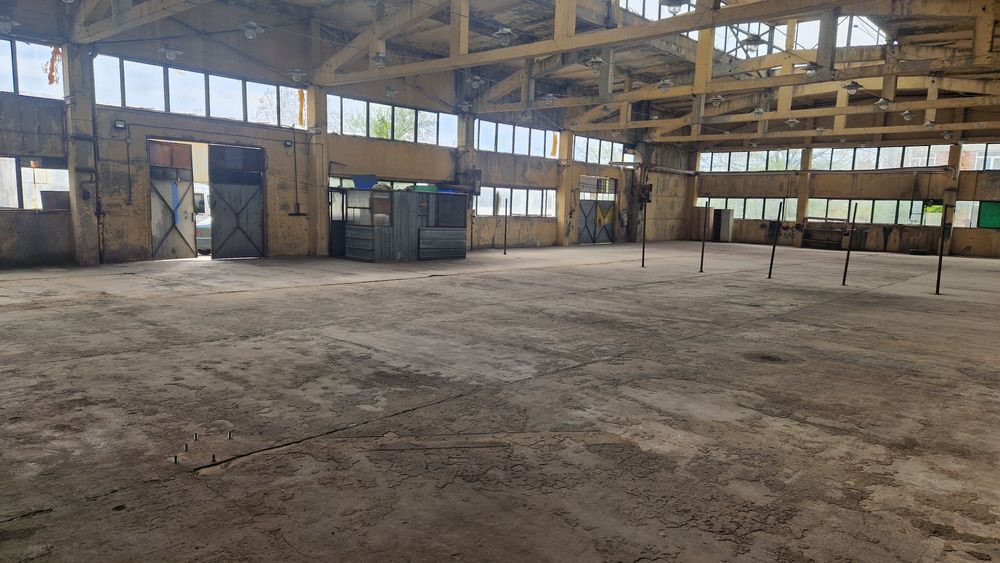 Дава се под наем Промишлена сграда в Харманли - 650 кв.м за 777.75 € - Снимка #1