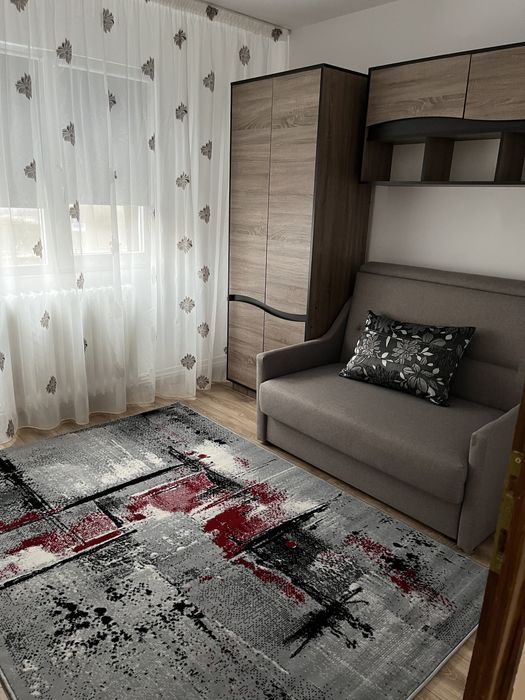 Inchiriez apartament in regim hotelier