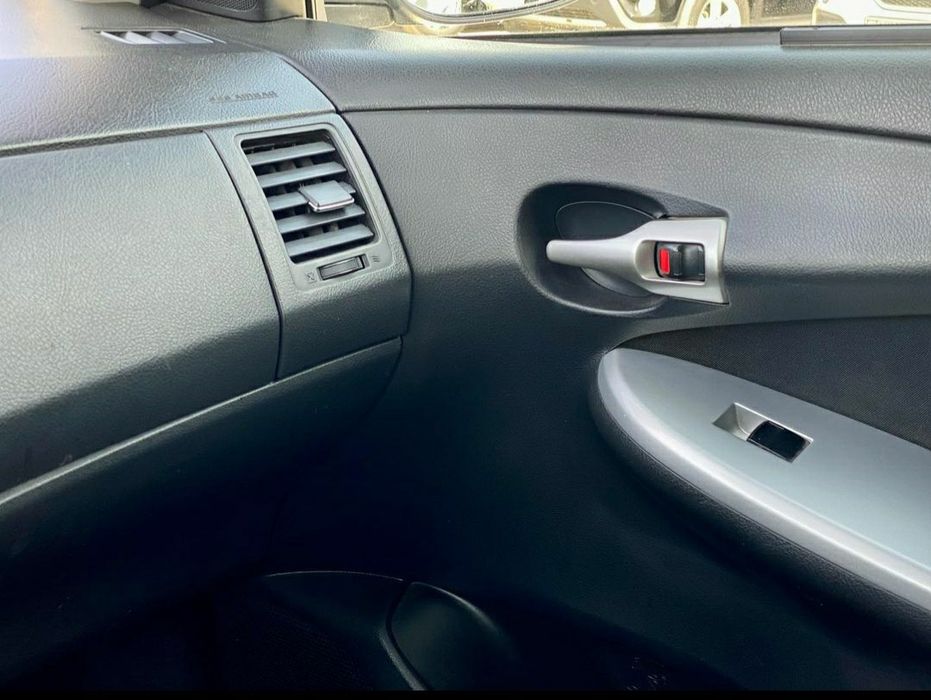 Toyota Carolla 2012 срочно