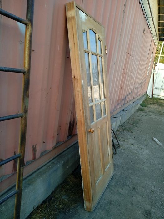 Двери деревянные
