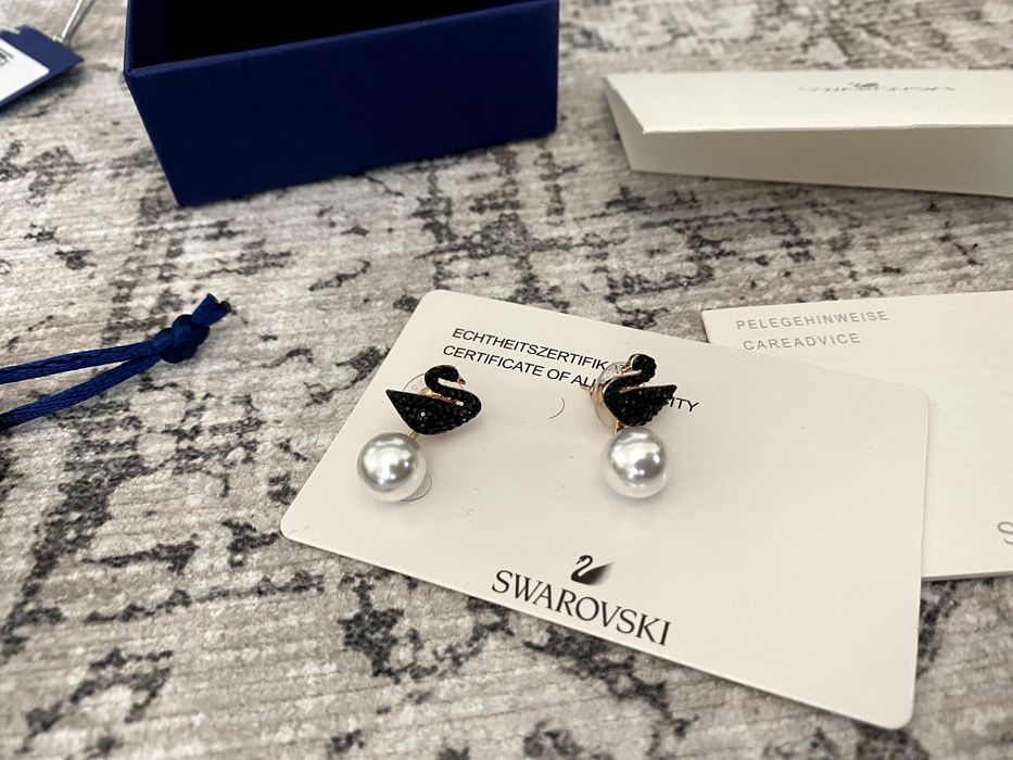 Cercei Swarovski swan lebada, detasabil, negru