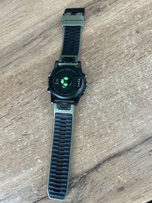 Продам Garmin часы