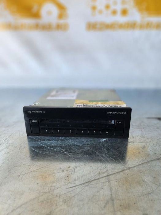 Magazie Cd Vw Golf 5 Tiguan Cod 1Ka - Dezmembrari Arad