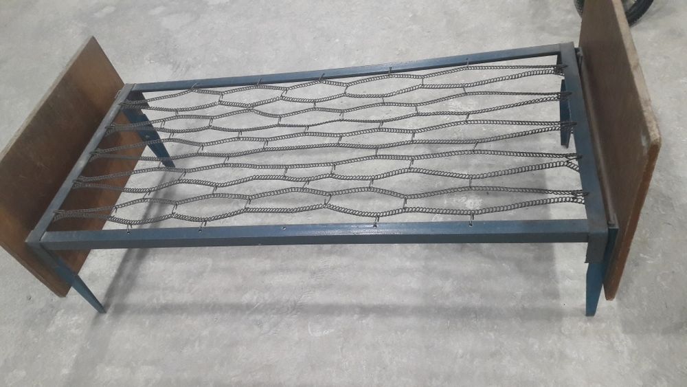 Раскладушка. б/у. ДЕТСКАЯ КРОВАТЬ.