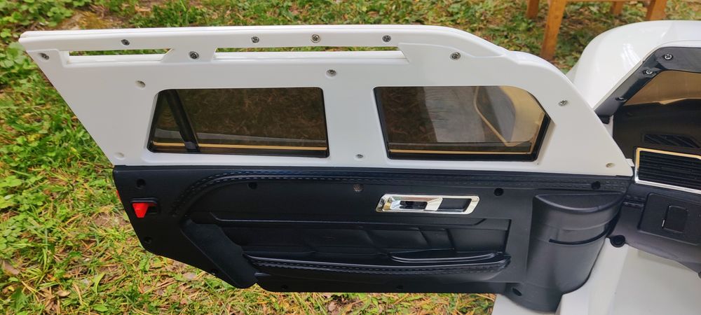 Акумулаторна количка джип