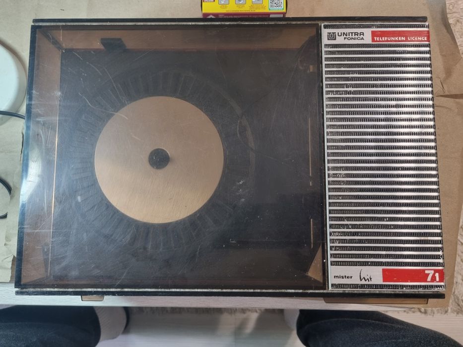 Vând pick-up Unitra Fonica Mister hit 71 Telefunken Licențe funcțional