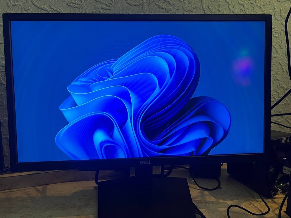 DELL 22 duym sifati juda zor Monitor
