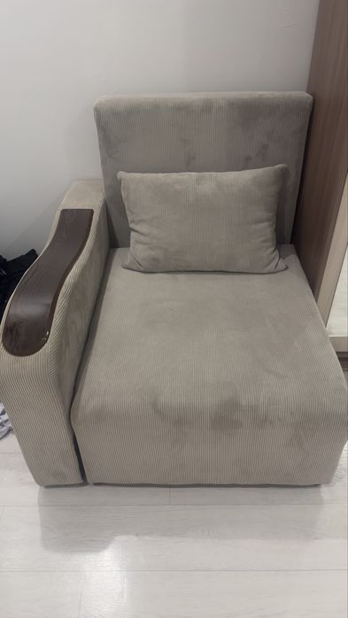 Кресло диван одноместный, размер 80*190, сделано на заказ, почти новый