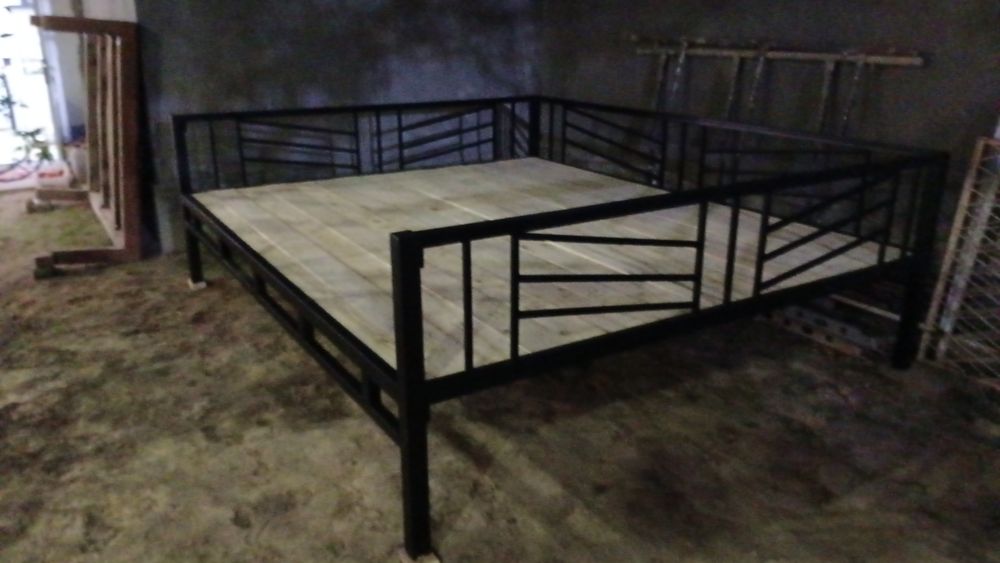 Yig‘iladigan tapchan 2.5x3 loft, mustahkam va qulay.