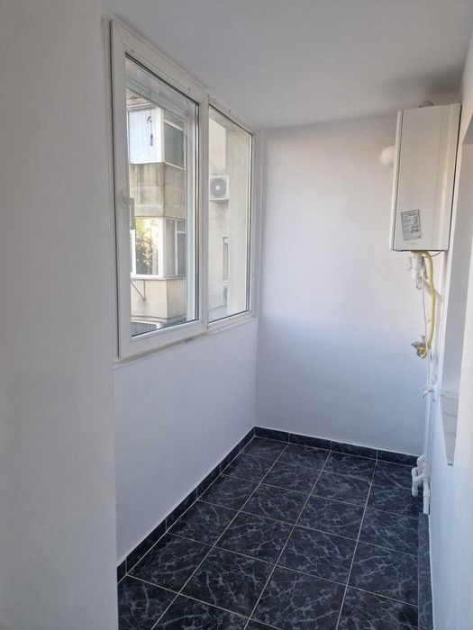 Apartament cu 3 camere renovat complet de vânzare Urziceni, Ialomița