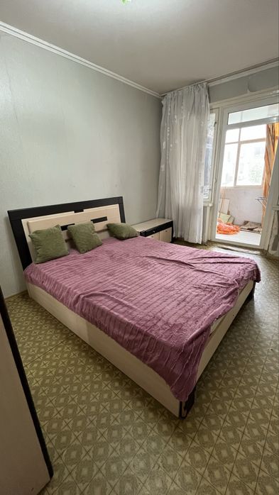 Продам спальный гарнитур.