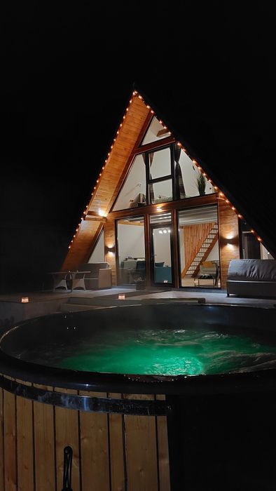 Cabana A-Frame  Nis ciubarul inclus în pret ATENTIE LA ȚEPARI