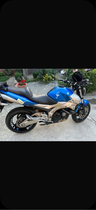 Suzuki gsr600u a2