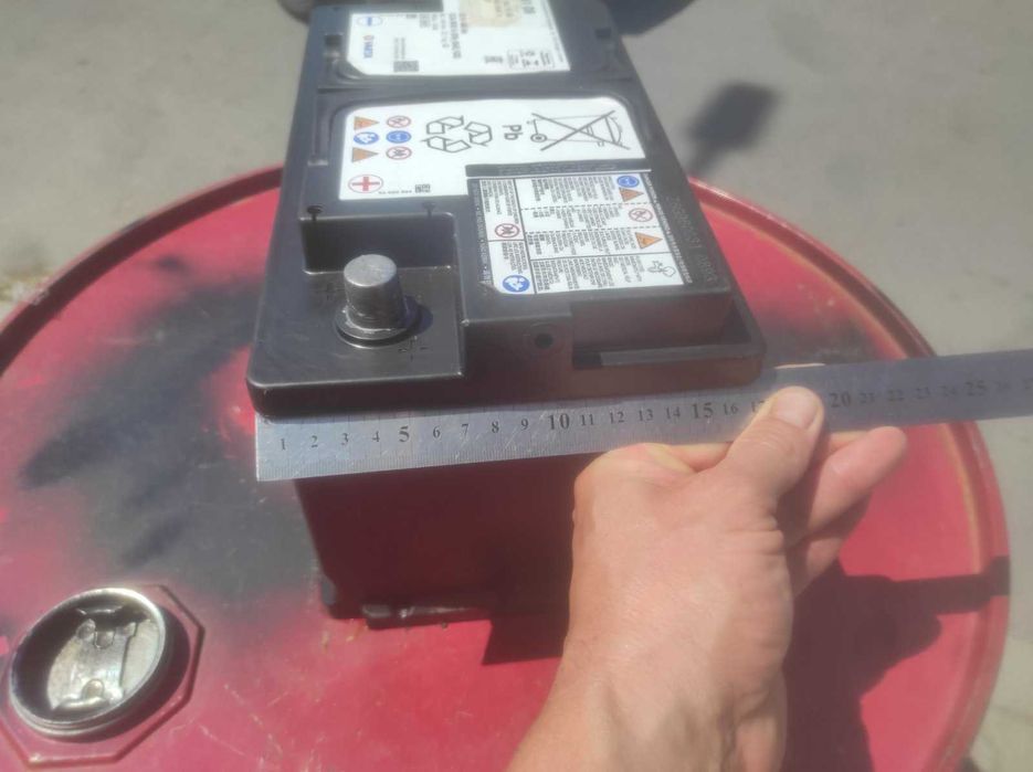 Продавам акумулатор Варта  80AH  70лв.САМО ЛИЧНО ПРЕДАВАНЕ!