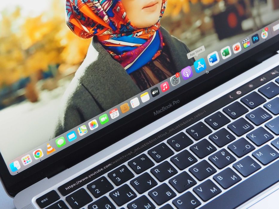 Macbook Pro 13 M1 16GB 1TB Custom