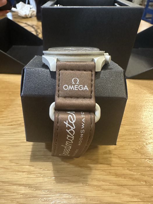 Omega Moonswatch “Mission to Saturn”