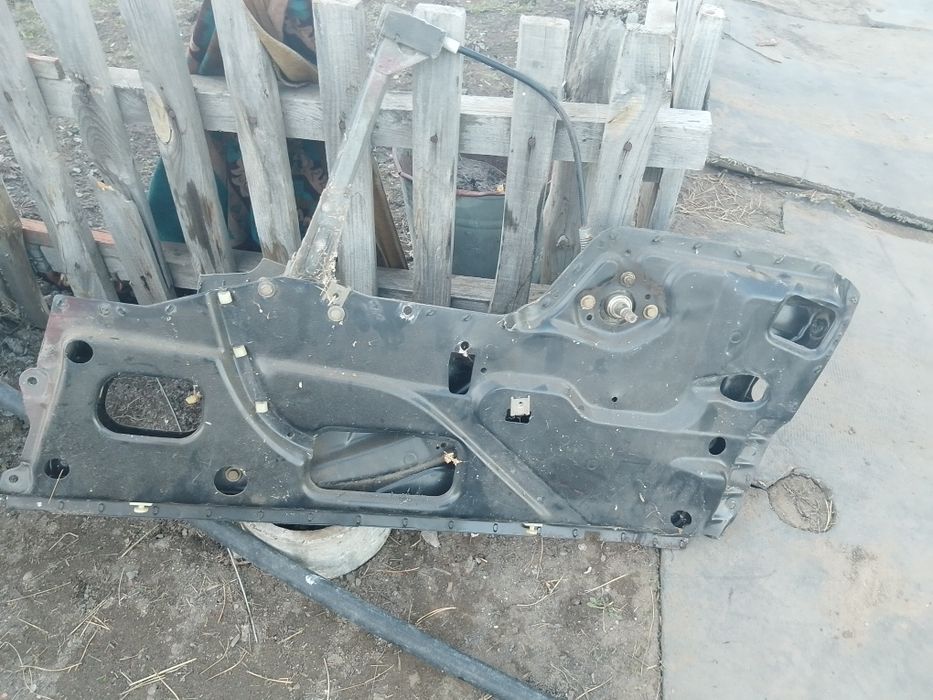 Ауди 80 Б3  запчасти