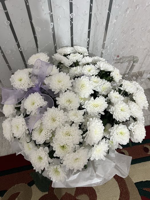 Большой букет из хризантем