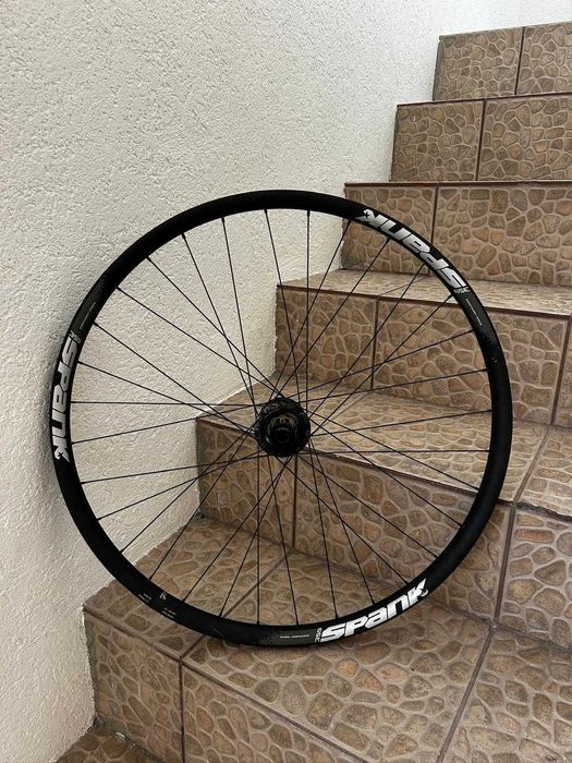 Roti Downhill 29 / 27.5: Newman Fata, Spank 359 Spate, 12*157, 20*110