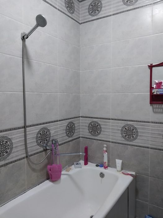 Сотилади 2/4/4 Яшнобод тумани Халк банк олдида