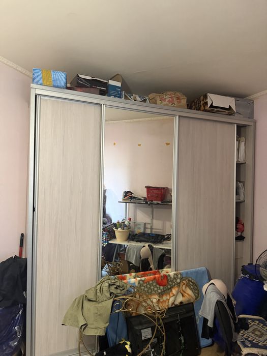 продам шкаф купе  3 дверный