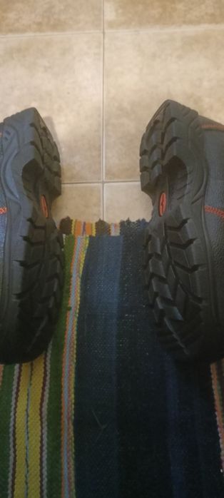 Работни обувки-боти номер 46