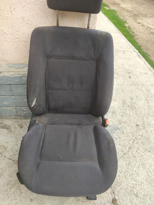 Пассажирское сиденье на Ауди Б4