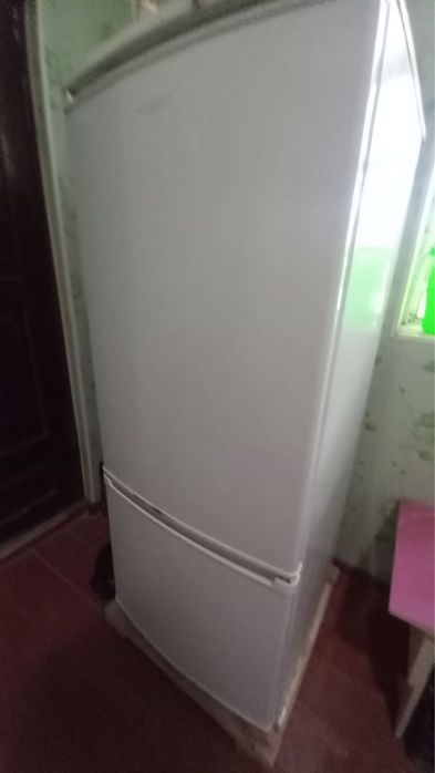 Xaladinik satiladi arzan bahada холадиник сатиладь арзан бахада