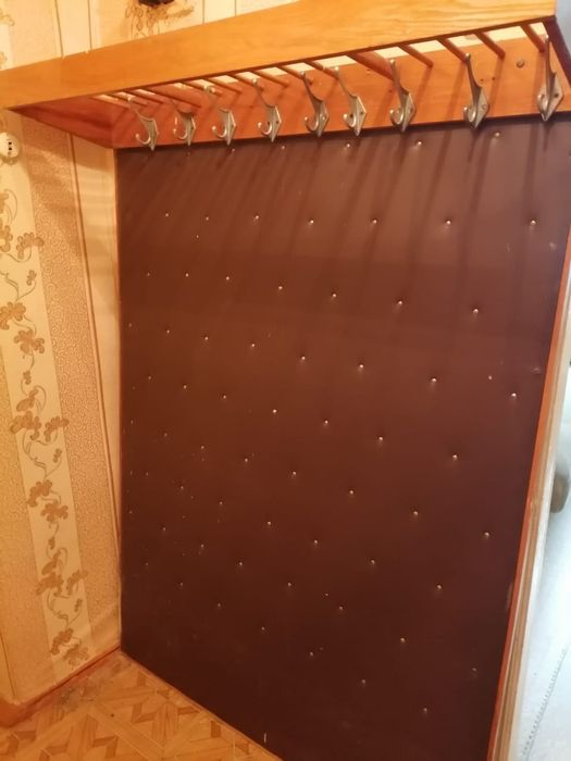 Продам прихожую.