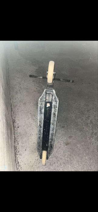 Продаю трюковой самокат limil LMT 01