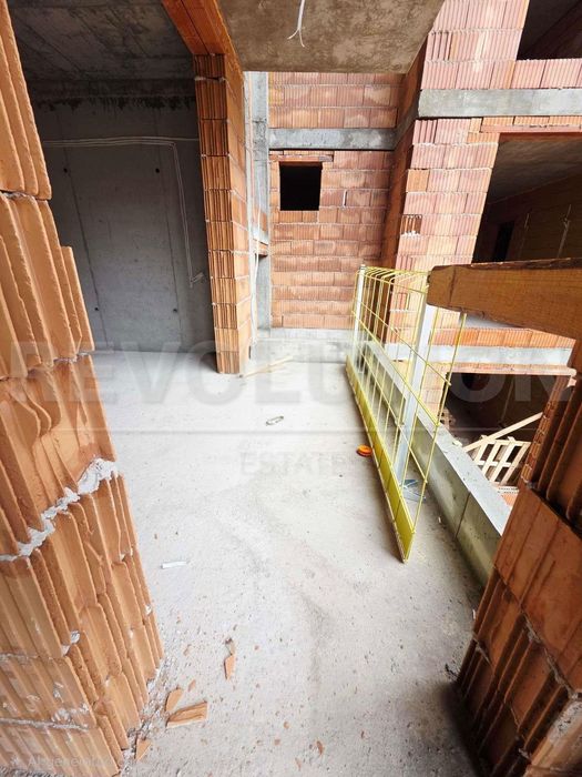 Двустаен апартамент С АКТ 14 в ж.к. Люлин 9