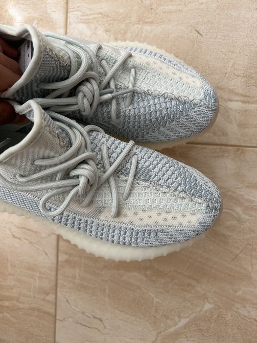 Yeezy Boost 350 V2