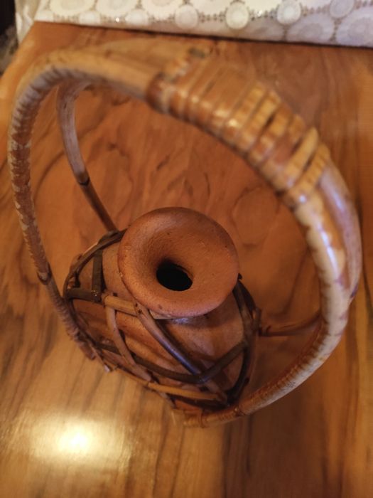 Плетена ратанова ваза( саксия)