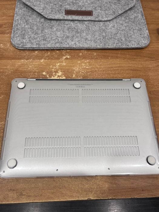 Macbok Pro M1  с тач падом