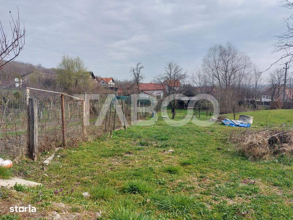Casa 58 mp cu gradina 300 mp pet friendly central Cisnadioara