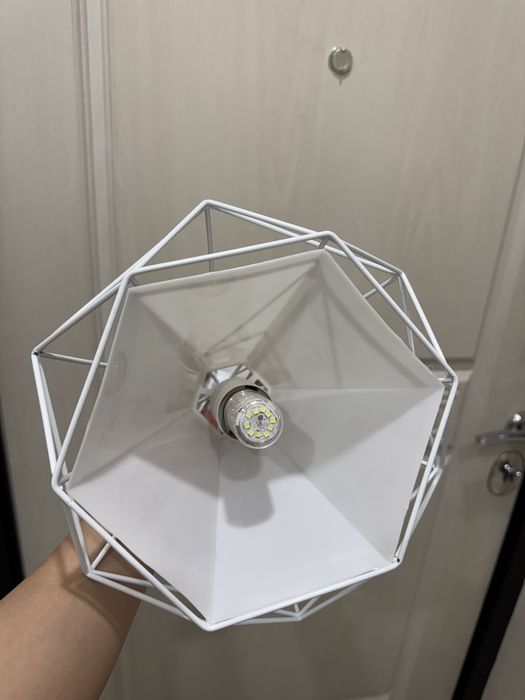 Продам СРОЧНО Люстру