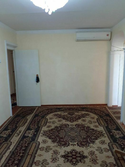 22-киши районда 4 ханалы тас гербиштен салынган квартира сатылады