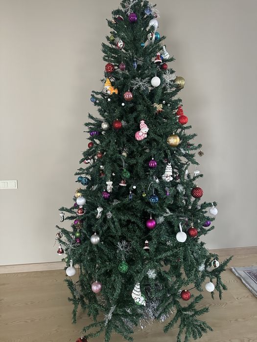 Елка  новогодняя 210 см.