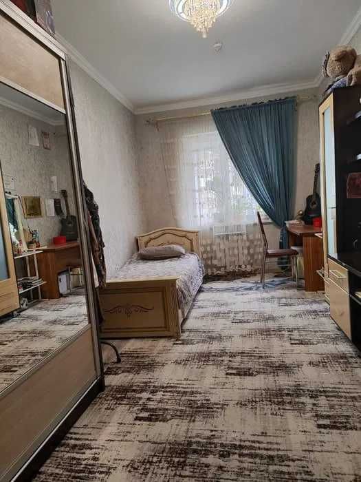 Продается светлая 2 комнатная квартира