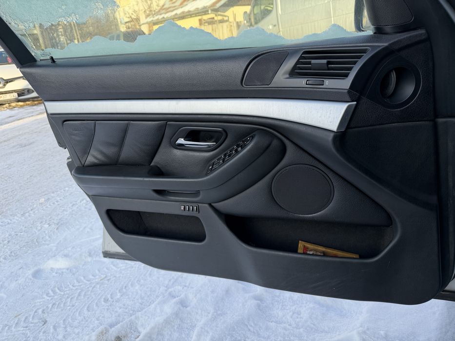 Interior electric // plafon negru// trimuri aluminiu bmw e39