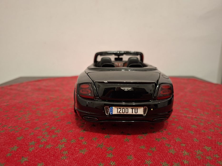 Macheta auto Bentley scara 1/18